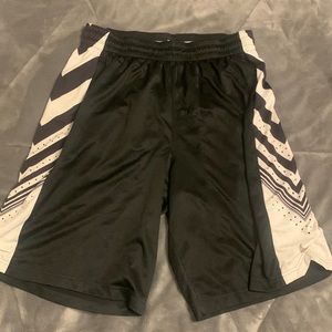 Nike Mens dri-fit shorts size XL